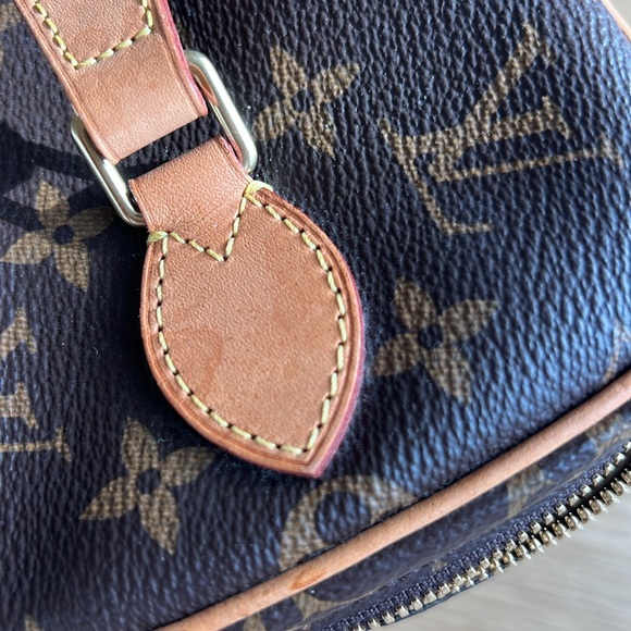 100% AUTHENTIC LOUIS VUITTON NICE BB MONOGRAM CANVAS VANITY BAG - Picture 9 of 13